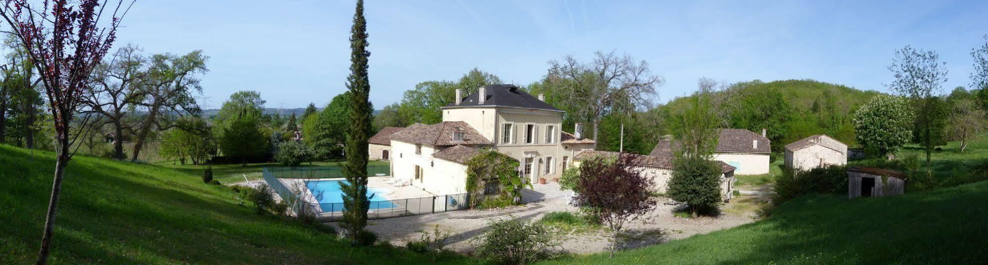 Aux Trois Fontaines Bed & Breakfast Eynesse Exterior photo