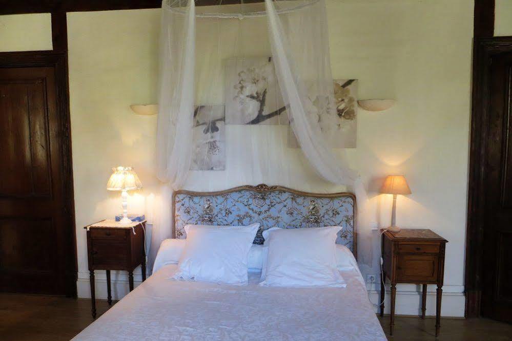 Aux Trois Fontaines Bed & Breakfast Eynesse Exterior photo