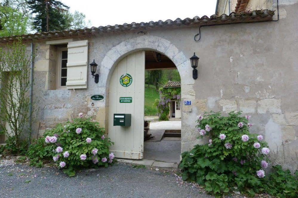 Aux Trois Fontaines Bed & Breakfast Eynesse Exterior photo